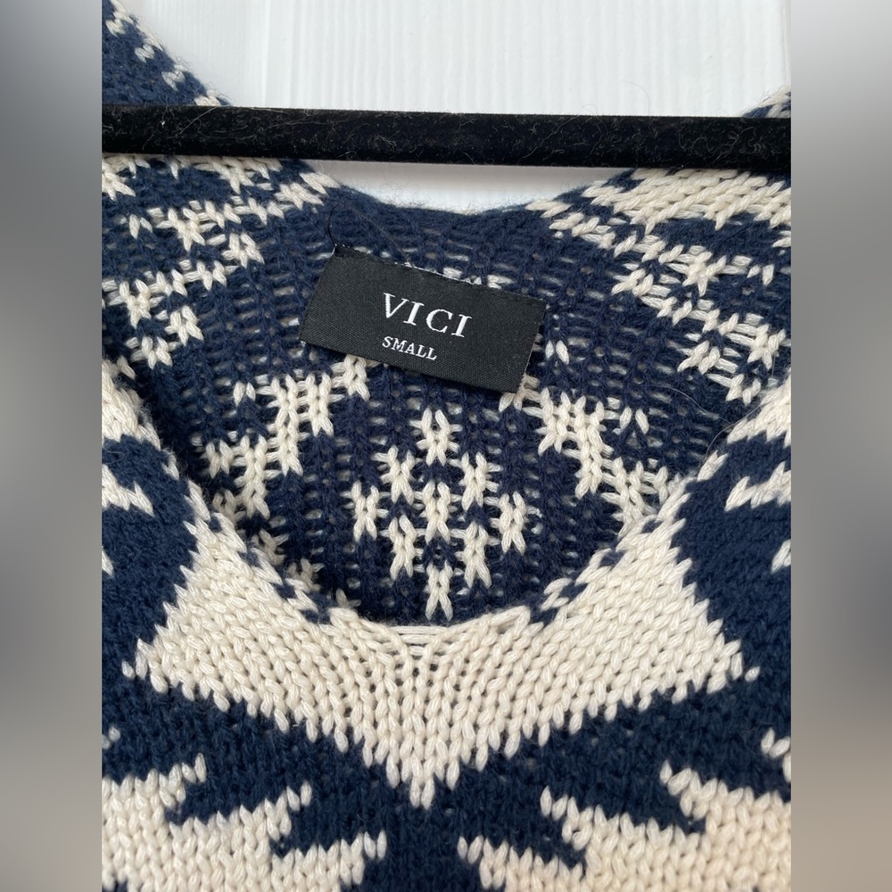 VICI Aztec Print Sweater Size Small - Picture 4 of 6